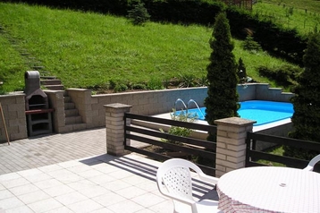 Češka Chata Sychrov, Eksterier